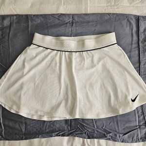 Nike court dry flouncy skirt